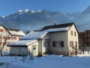 Отель Ferienhaus Schils, Флумс